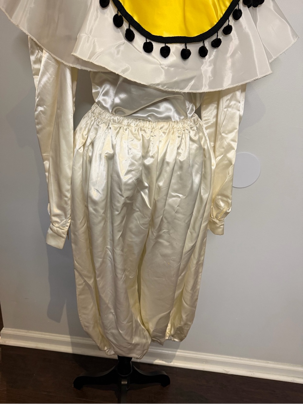 VTG Vintage 60s/70s Satin Pierrot Clown Halloween Costume Set - Adult Size Small - Picture 4 of 11